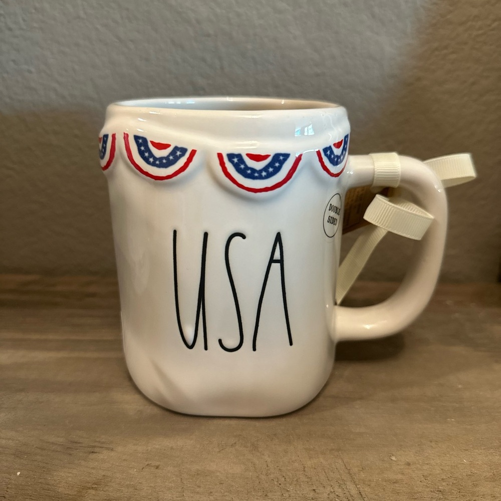 Rae Dunn USA Flag Mug